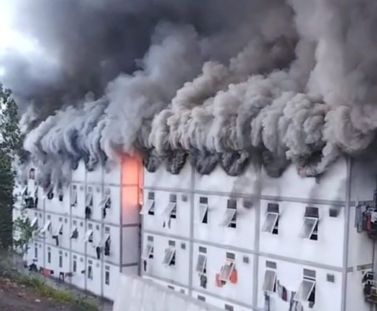 Terbakar Hebat, Si Jago Merah Lahap Hunian Pekerja Konstruksi di IKN